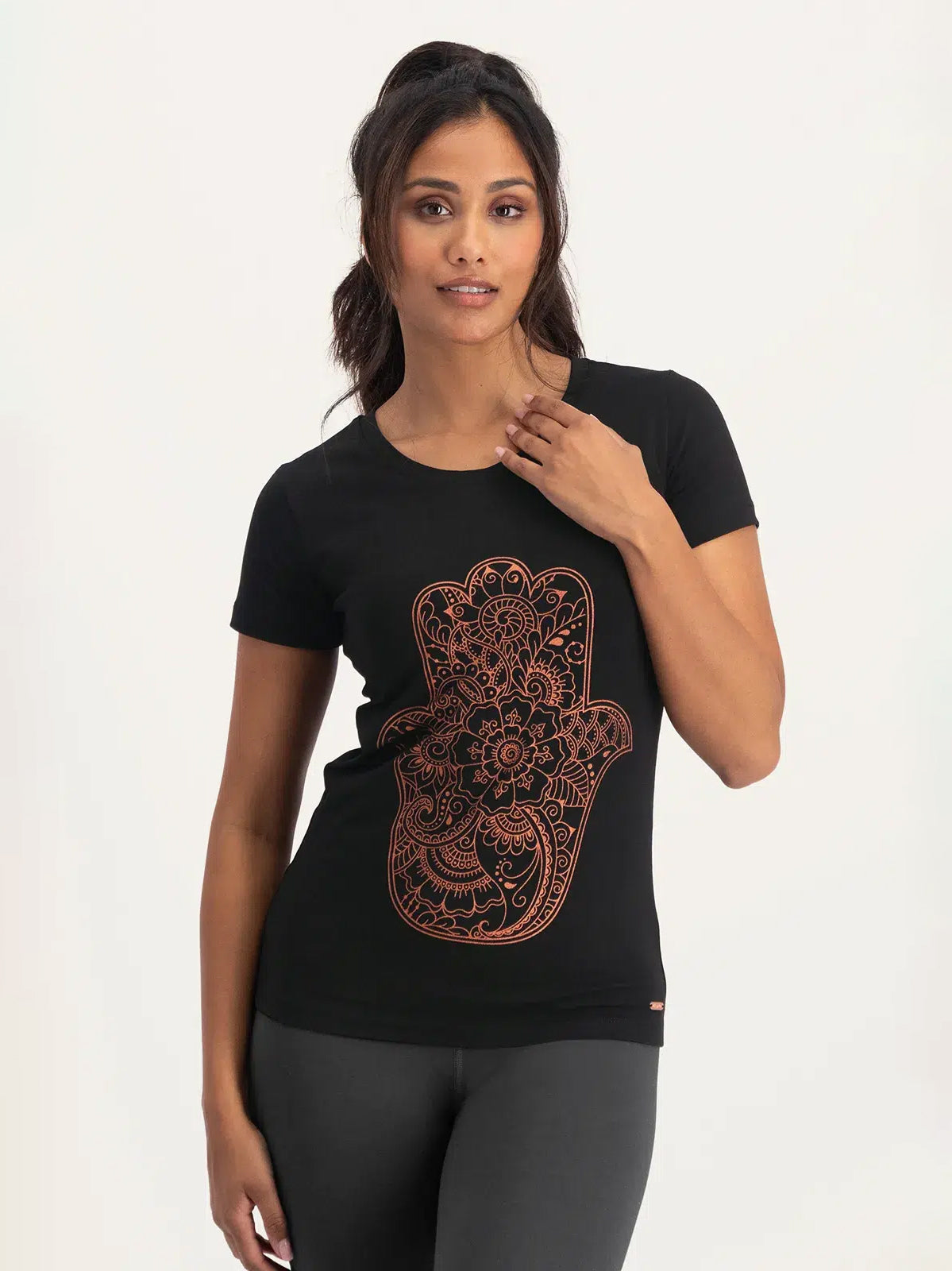 Urban Goddess Hamsa Core Yoga Tee - Onyx Black